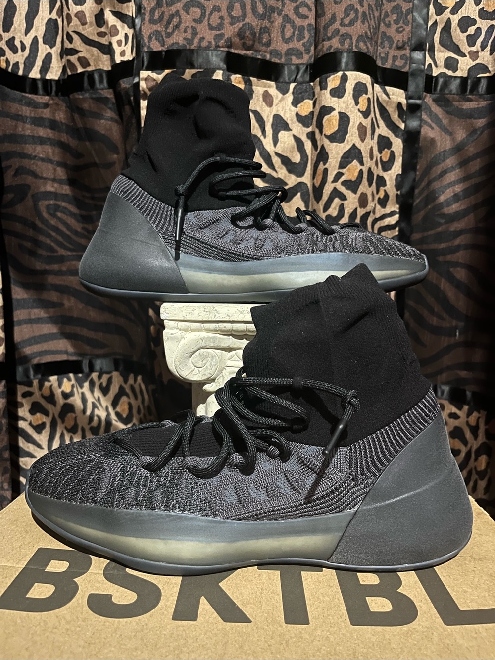 Adidas x YZY BSKTBL KNIT Slate Onyx Sz 10.5m Excellent Cond wBox